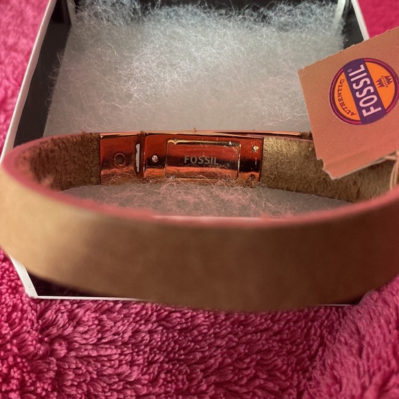 NWT Fossil leather bracelet - Picture 6 of 6